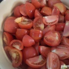 Historien om tomater på middagsbordet
